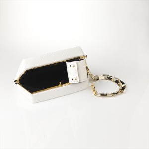 PHILIPPE ROUCOU -@ Minaudière bracelet PALACES